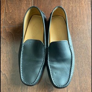 Tod’s Men Driving Leather Shoes